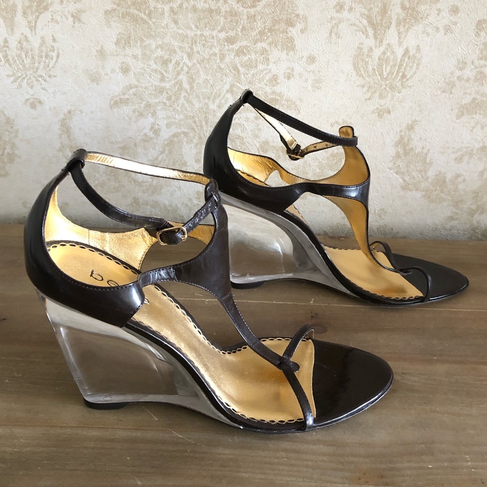 Bebe t-strap wedges sandals